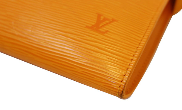 LOUIS VUITTON Epi Pochette Accessoires Long Shoulder Strap Orange