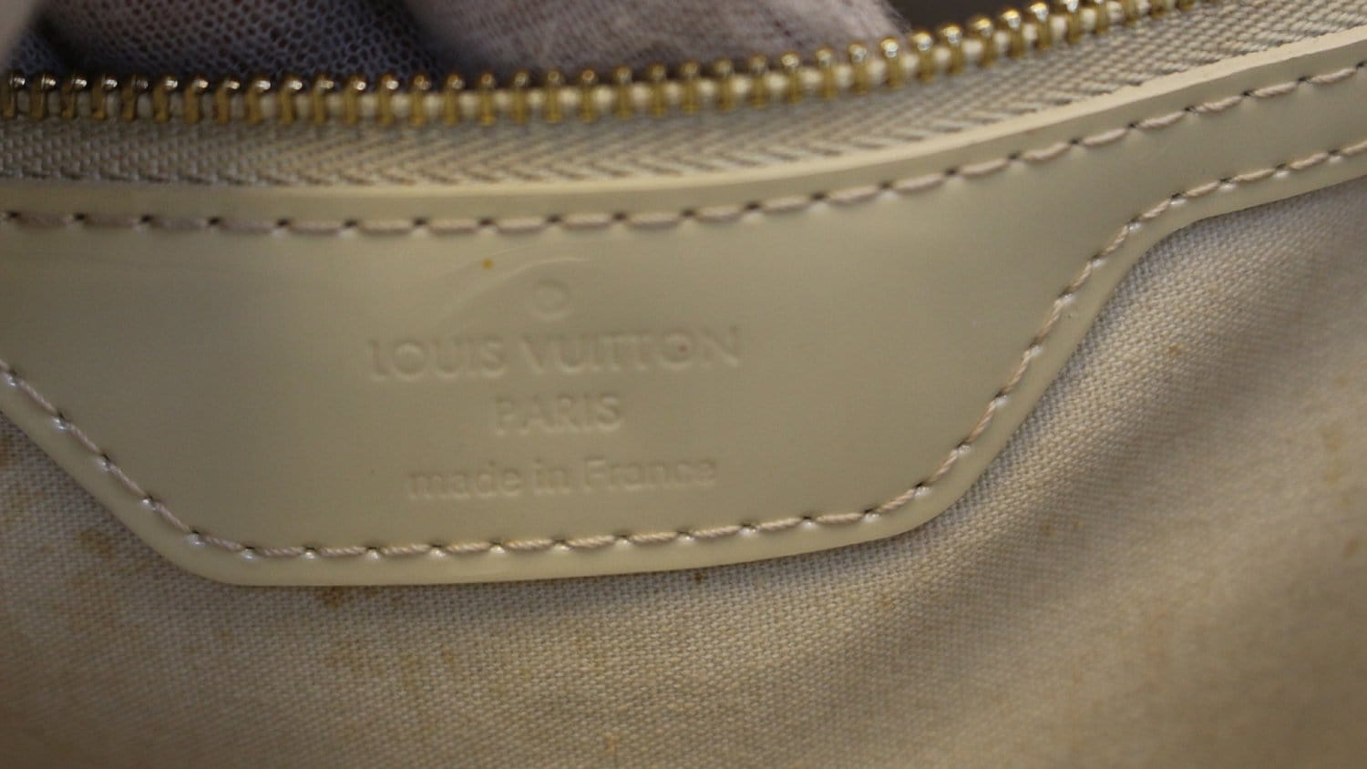 Louis Vuitton - Wilshire MM Monogram Vernis Bleu Infini
