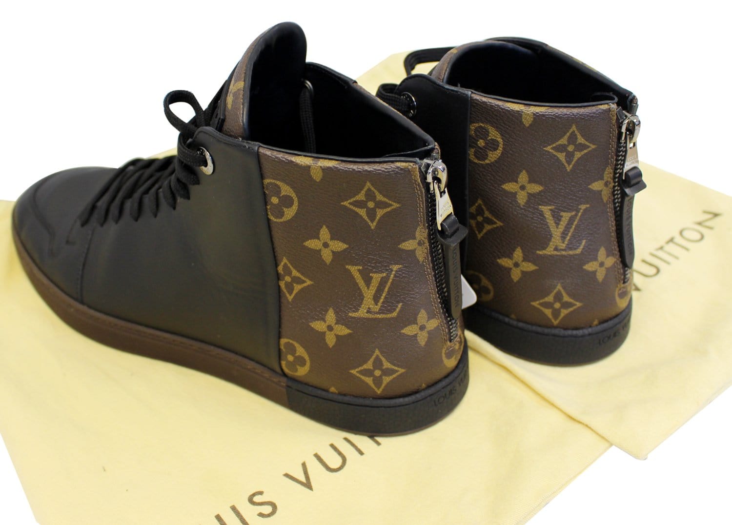 Veste Homme Monogram Louis Vuitton 🏴🔥  Louis vuitton monogram, Luxury  sneakers, Louis vuitton