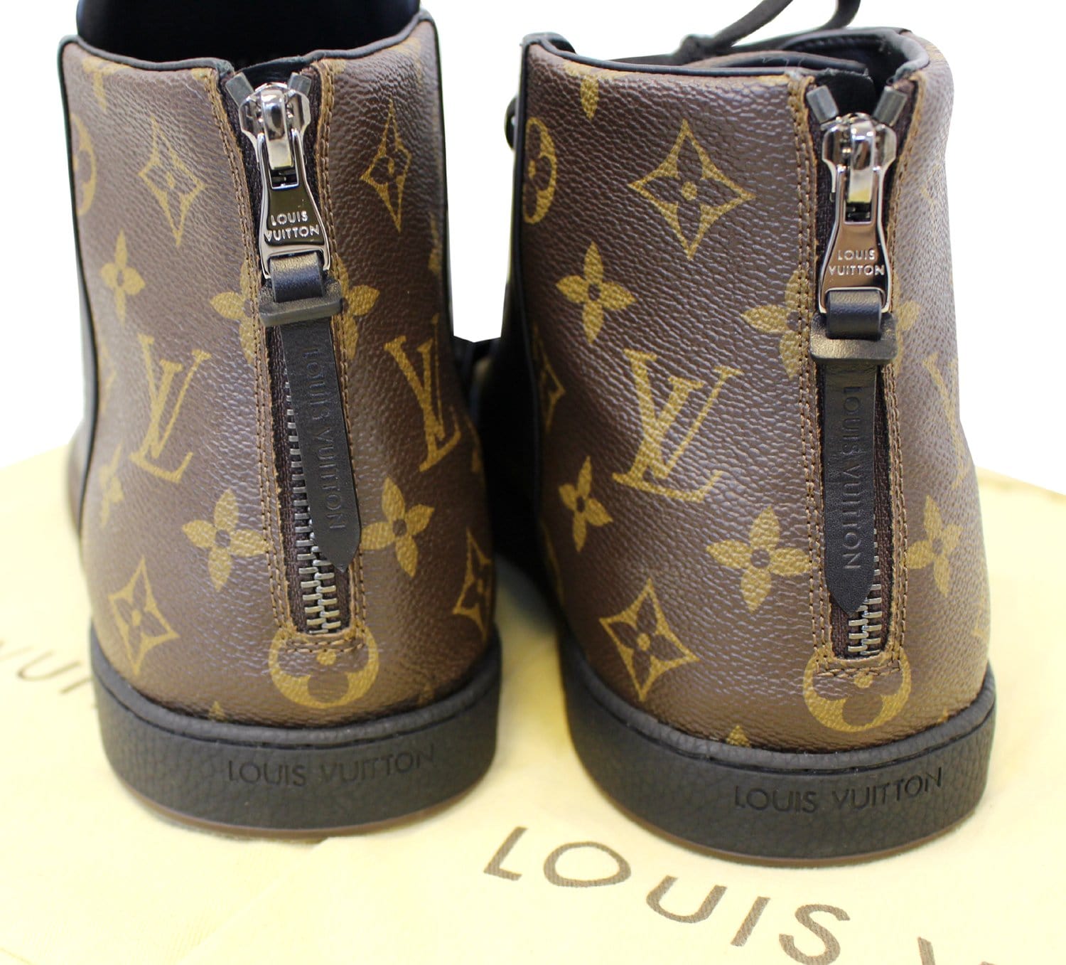 Louis Vuitton White/Brown Leather and Monogram Canvas Line Up High
