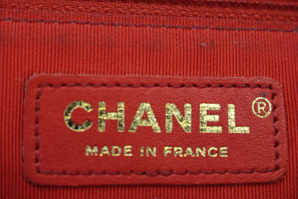 CHANEL Boy Bag - Red Glazed Quilted Leather Large - chanel logo