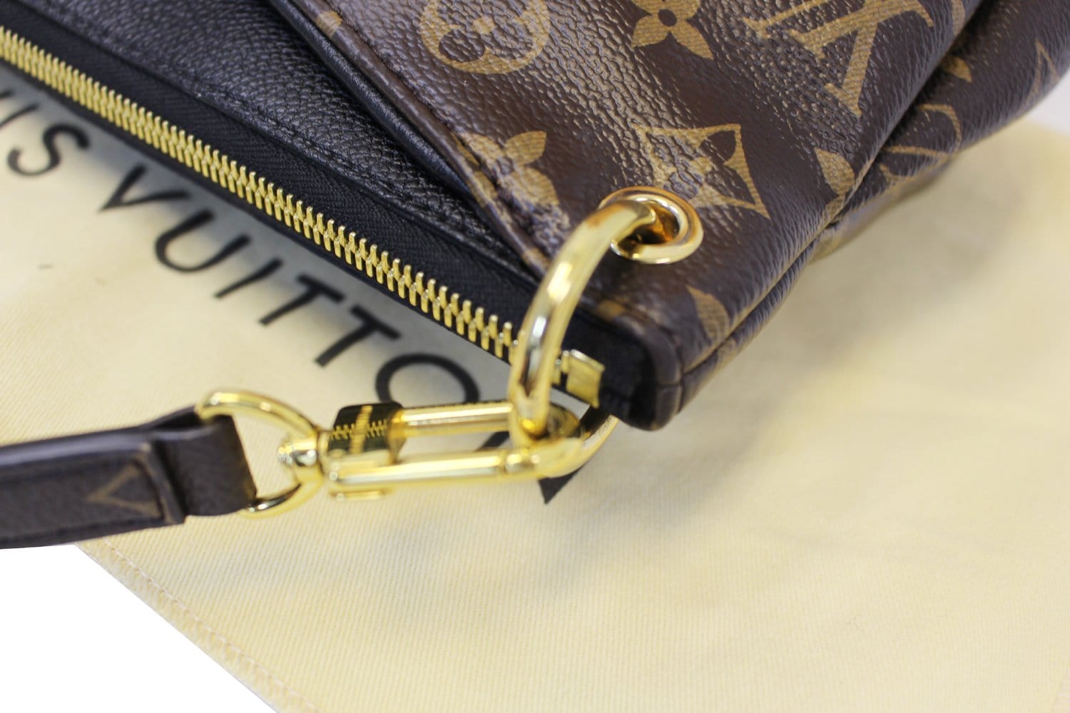 Louis Vuitton Pallas Bb Shoulder Bag