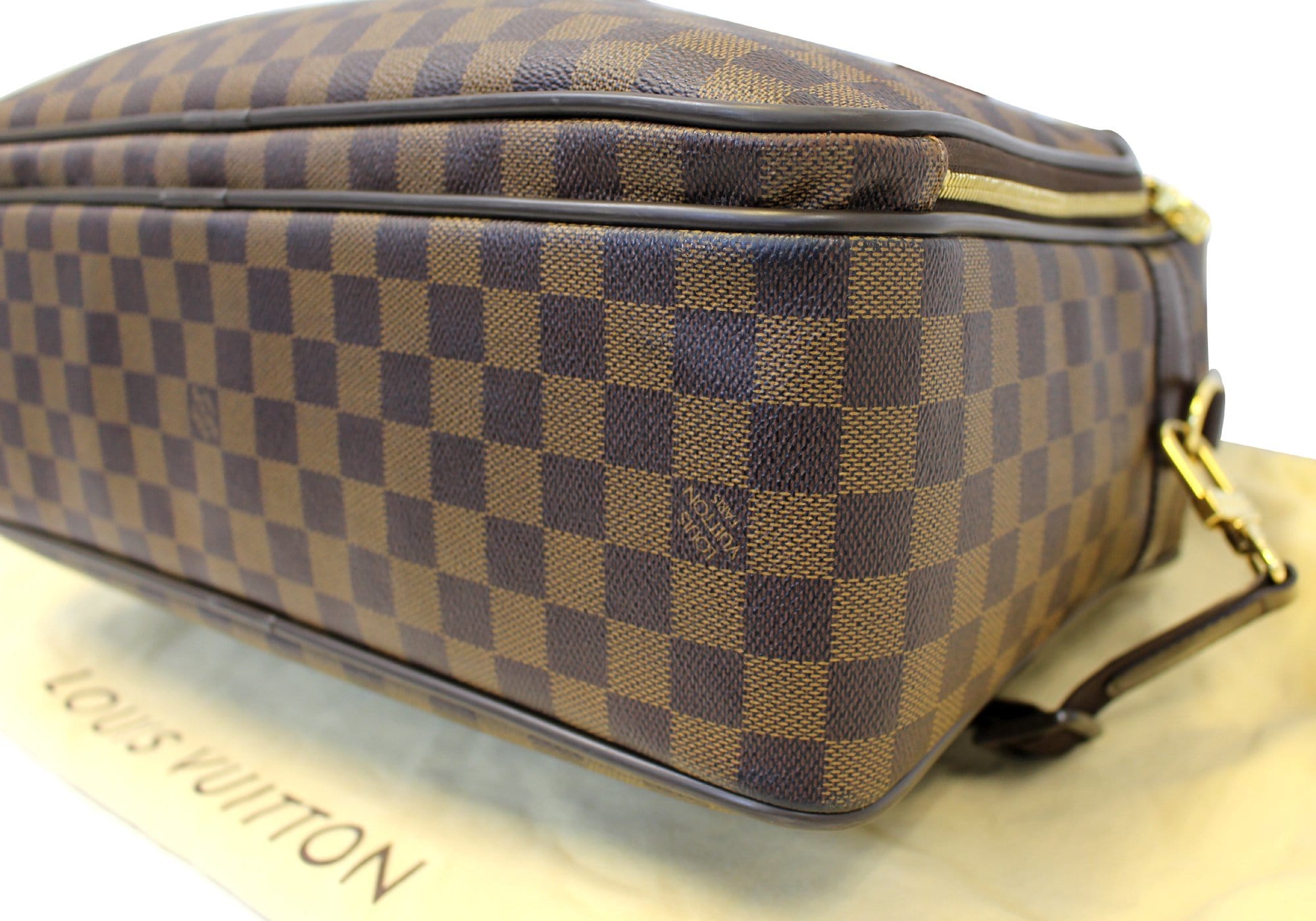 What's In My Louis Vuitton Icare Travel Bag 