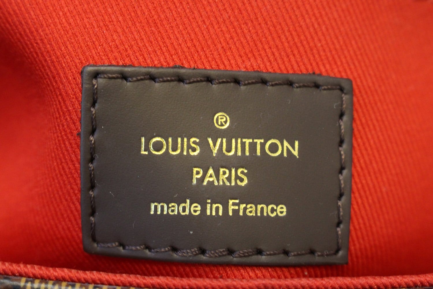 LOUIS VUITTON - Leather bag Croisette model, taupe col…