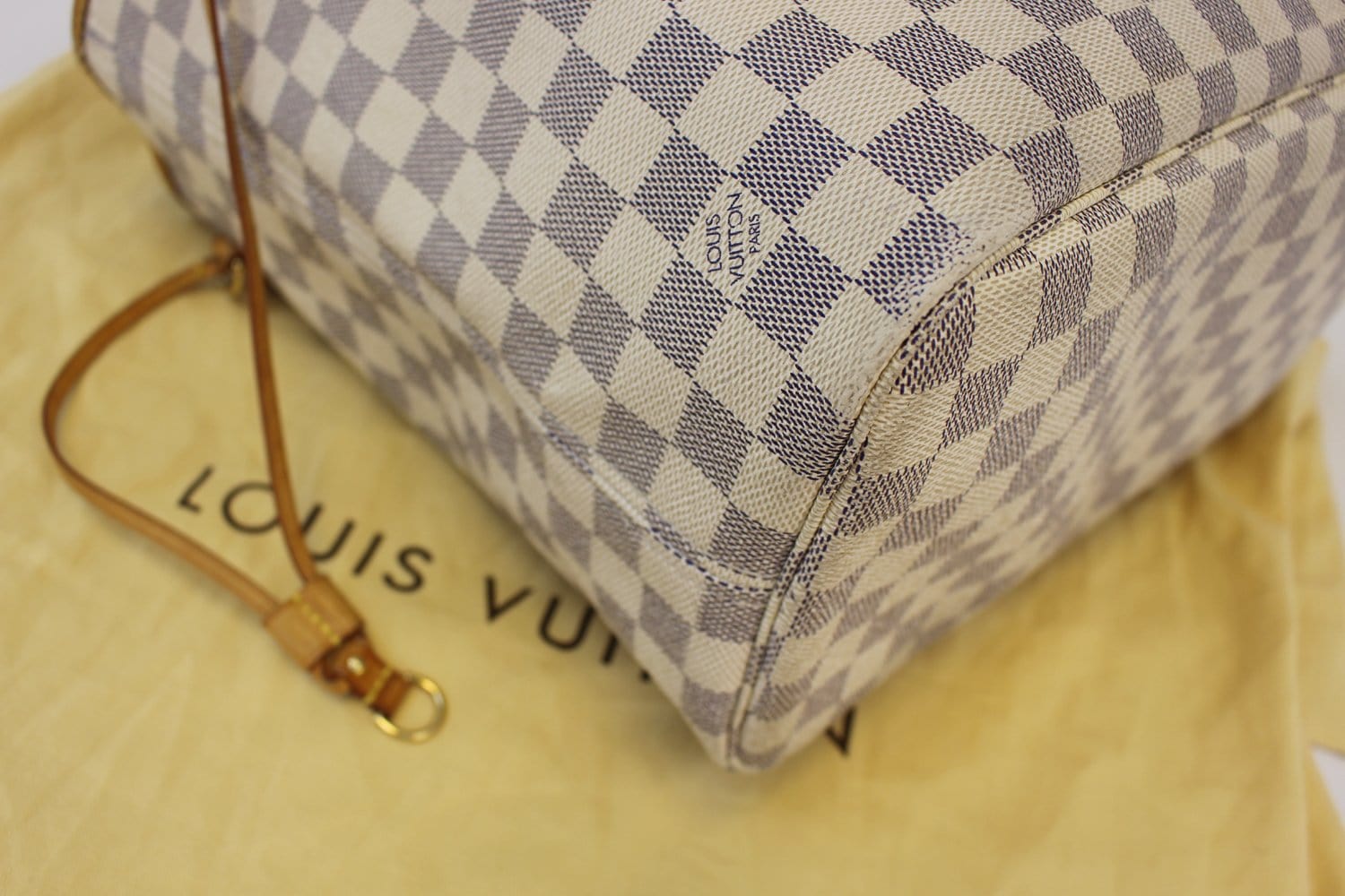 White Louis Vuitton Damier Azur Neverfull MM Tote Bag, RvceShops Revival