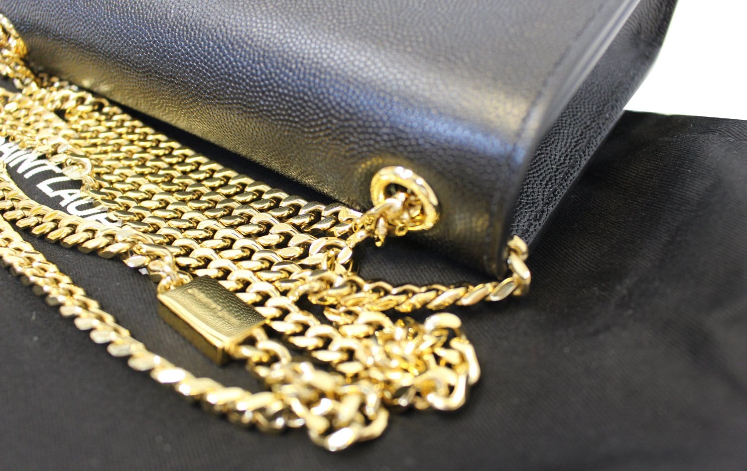 Céline Black Clutch With Gold Chain ○ Labellov ○ Buy and Sell Authentic  Luxury