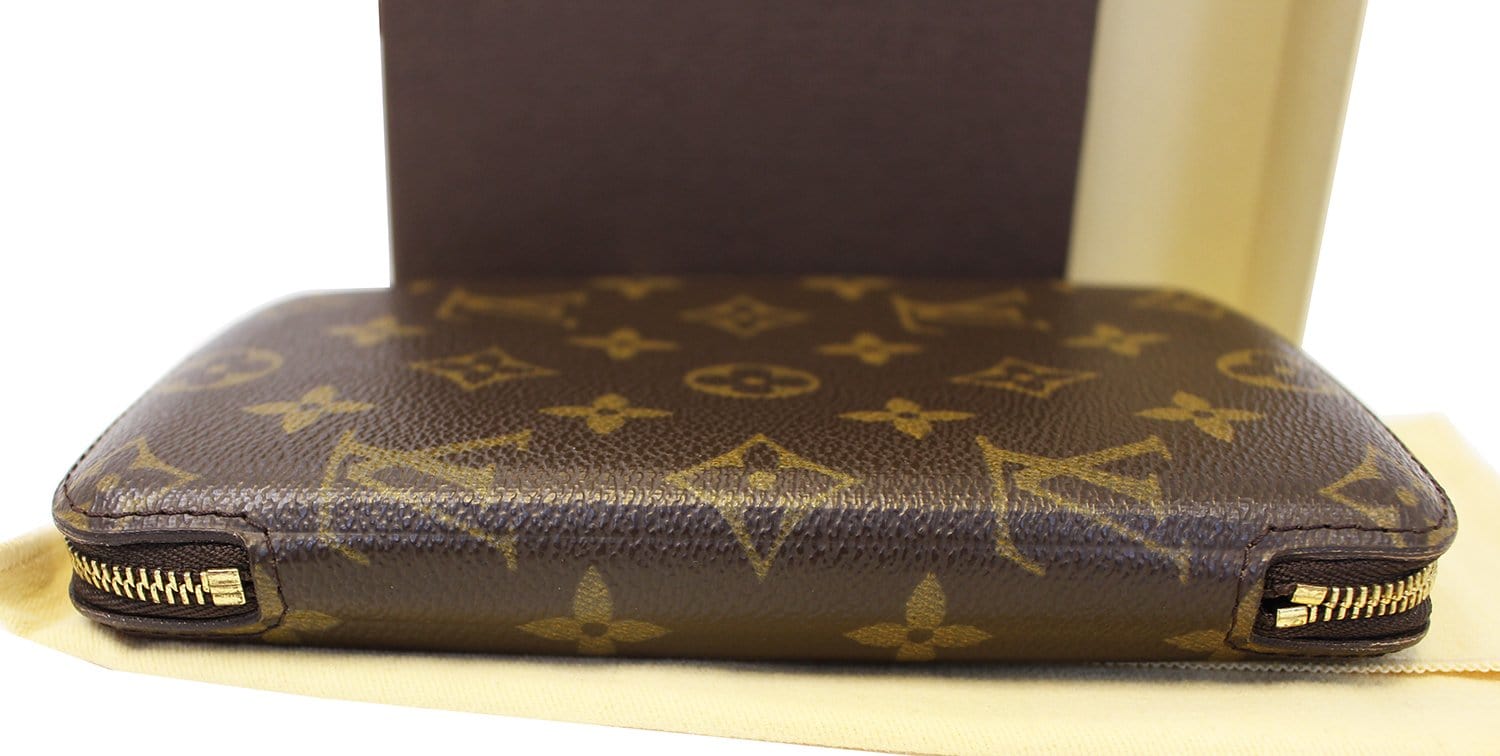Authentic Louis Vuitton Monogram Zippy Compact Wallet M40499 Wallet Used
