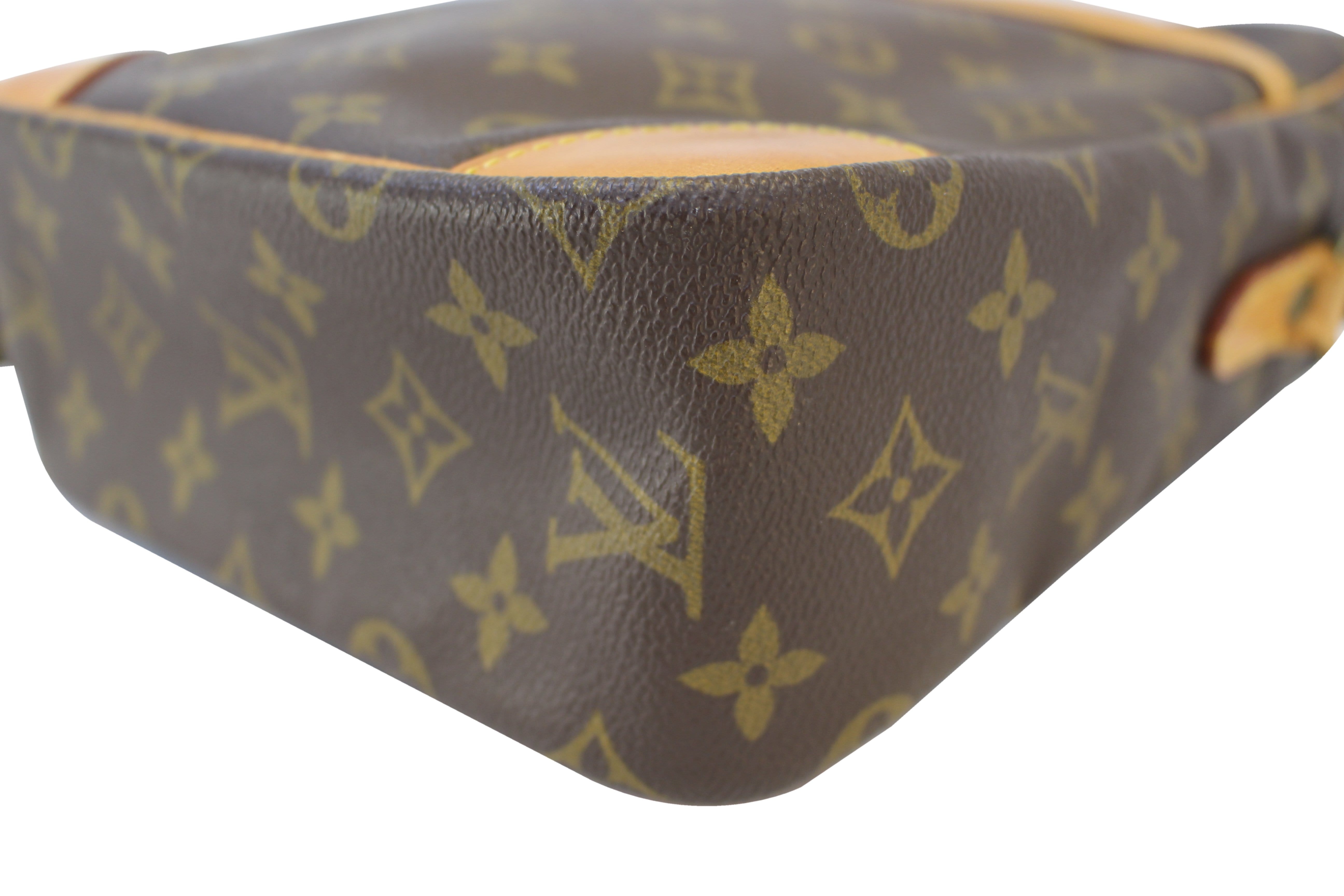 Vintage Louis Vuitton Danube Crossbody Bag – Frankie Collective