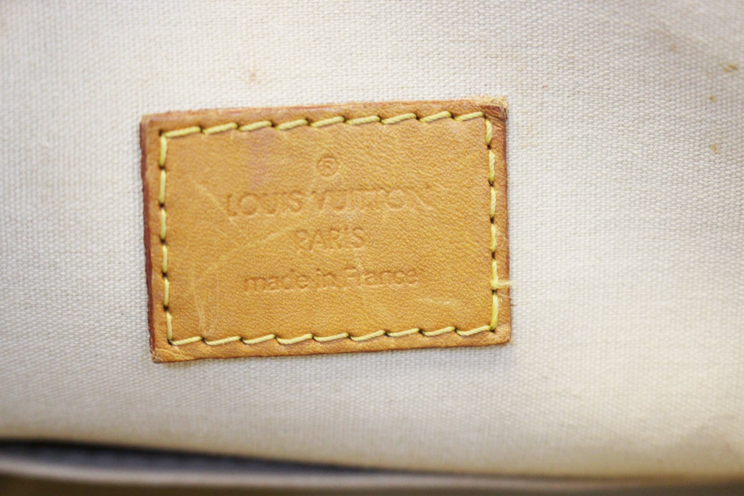 Louis Vuitton Cream Monogram Vernis Alma GM Bag White Leather ref