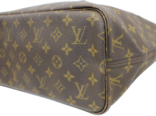 LOUIS VUITTON Monogram Canvas Neverfull MM Tote Shoulder Bag
