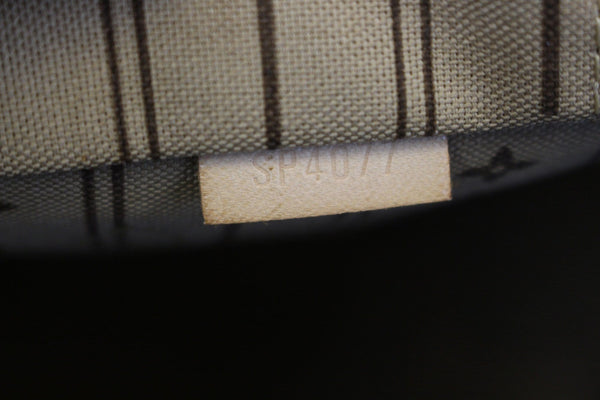 LOUIS VUITTON Neverfull GM Monogram Canvas  Shoulder Bag