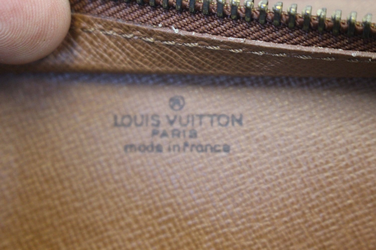 Louis Vuitton Pochette Homme Clutch conversion kit
