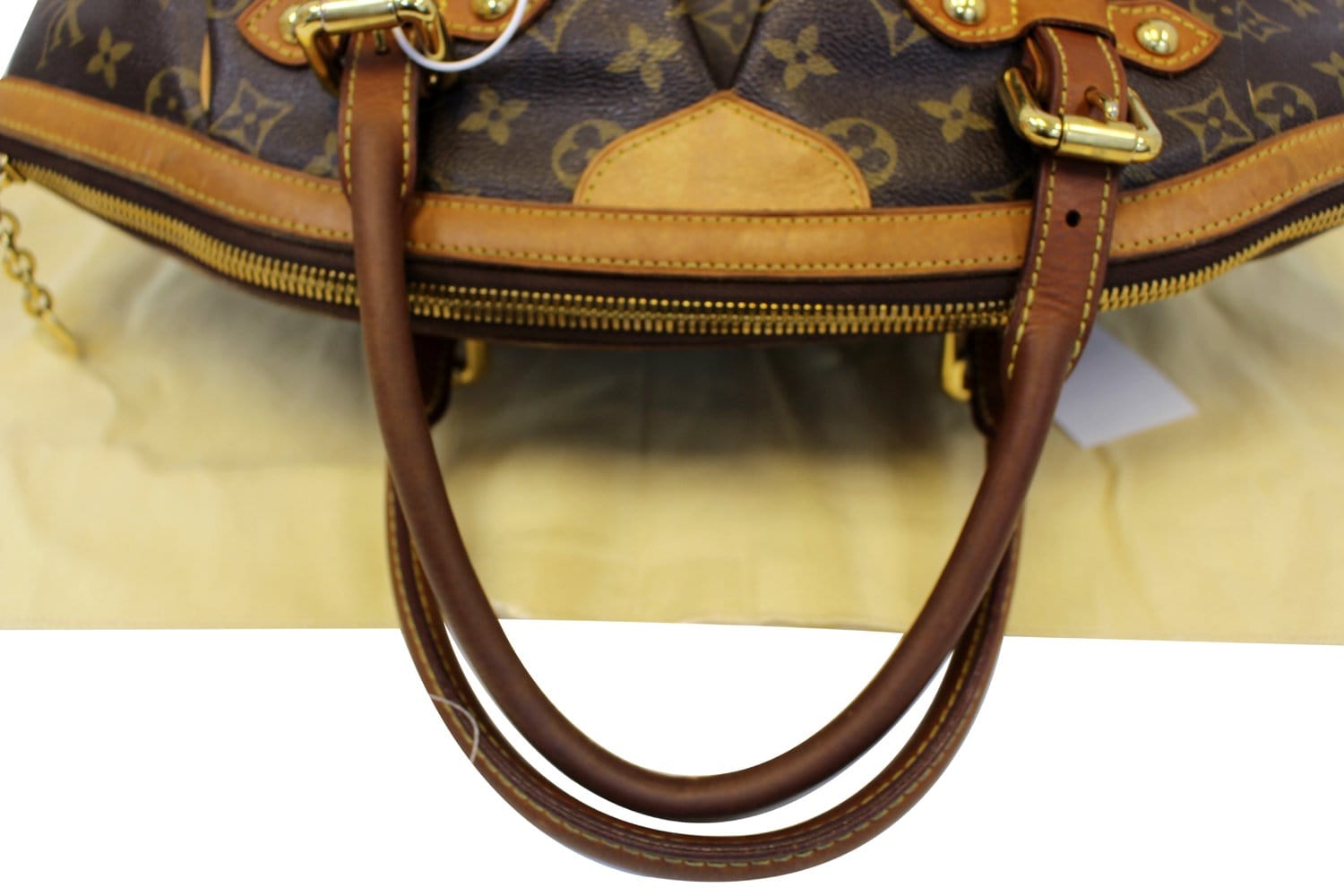 used Men Pre-owned Authenticated Louis Vuitton Monogram Tivoli GM Canvas Brown Handbag Top HandleBag, Men's, Size: Medium