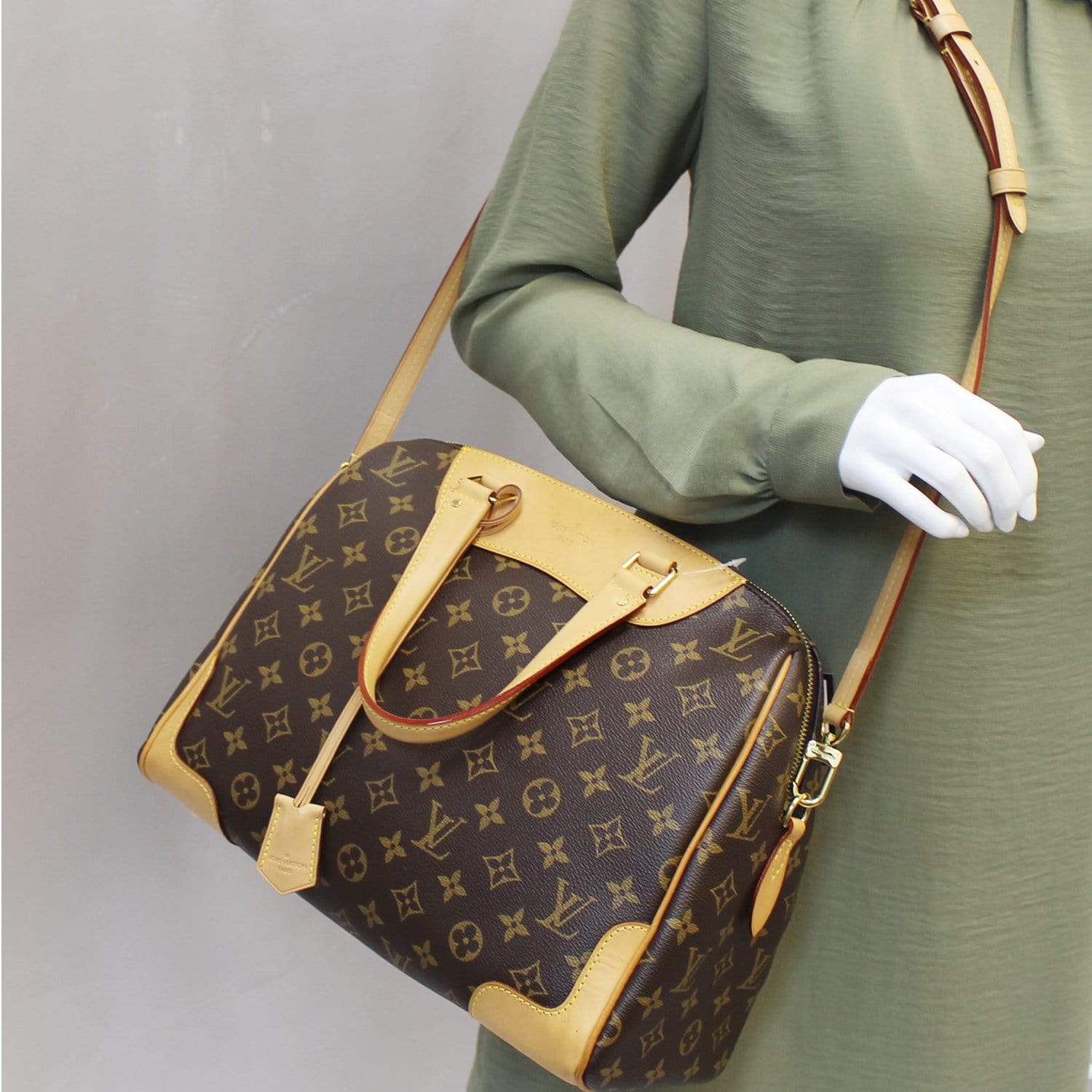 Louis Vuitton Retiro Shoulder Bag Monogram Canvas PM 2Way Carry