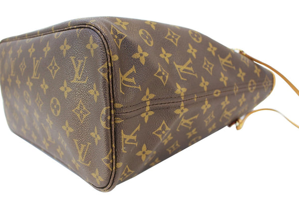 LOUIS VUITTON Monogram Neverfull MM Shoulder Bag