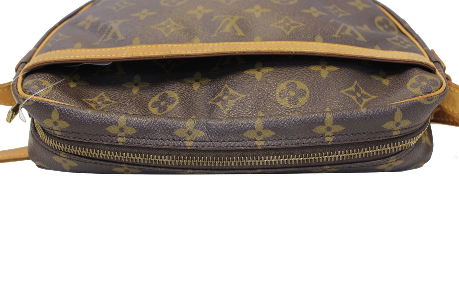 Louis Vuitton Jeune fill Shoulder bag – JOY'S CLASSY COLLECTION