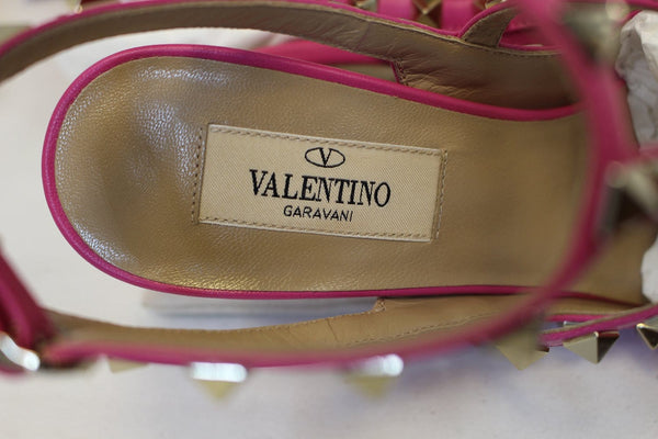 Valentino Ankle Strap Pumps Garavani Rockstud - logo