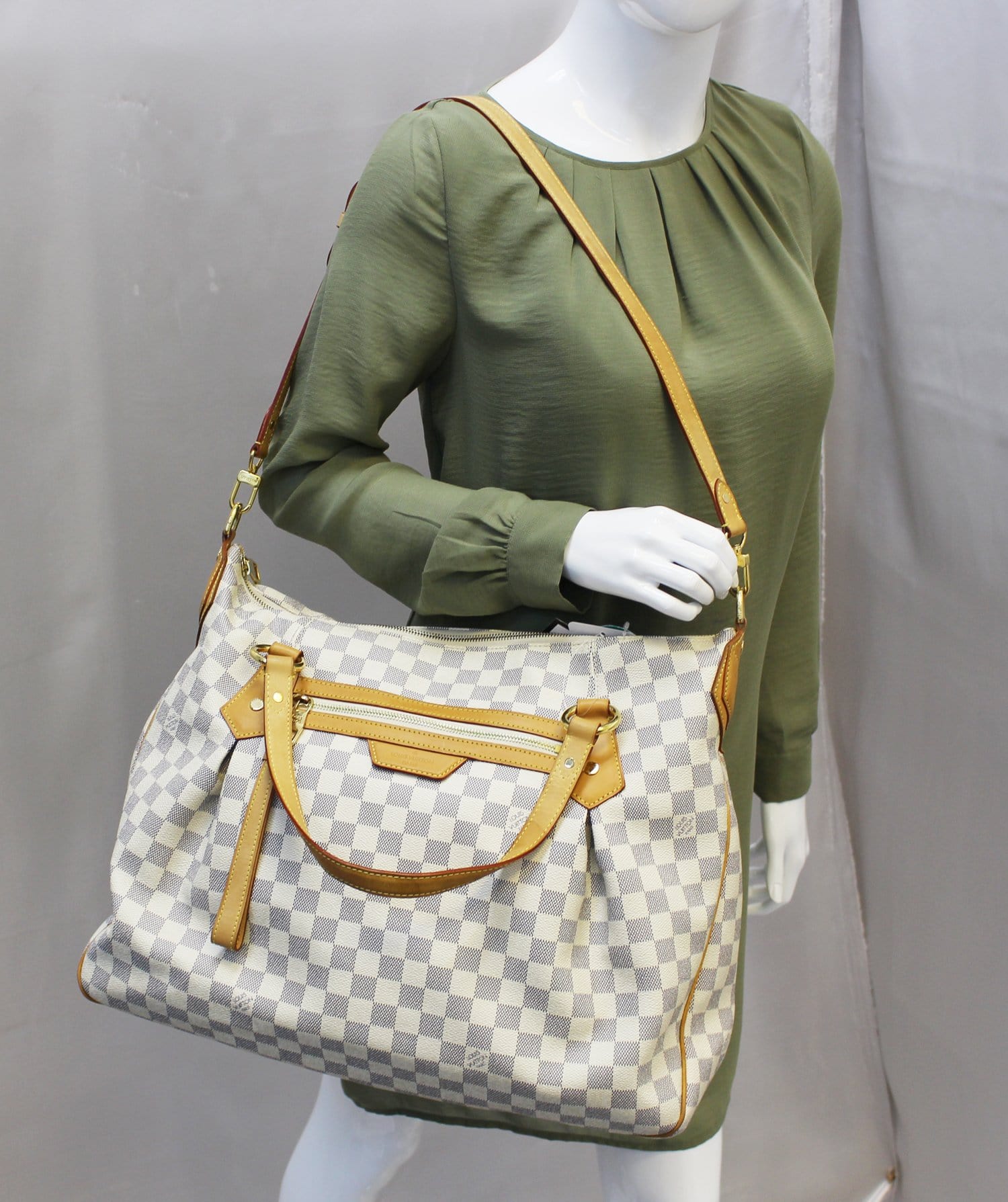 Evora MM, Used & Preloved Louis Vuitton Tote Bag, LXR USA, White