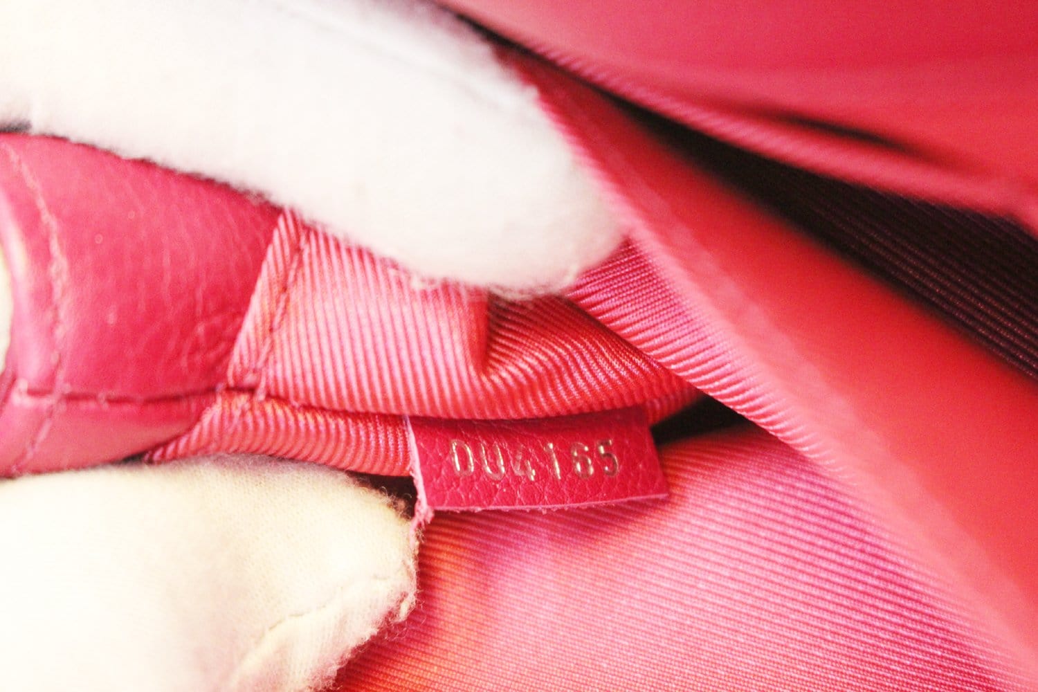 Louis Vuitton Lockme II Pink/Navy/Brown Bag – STYLISHTOP
