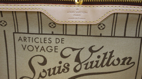 LOUIS VUITTON Monogram Canvas Neverfull GM Shoulder Bag