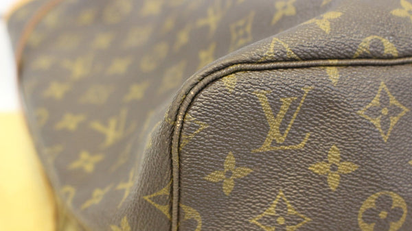 LOUIS VUITTON Neverfull GM Monogram Canvas Shoulder Bag