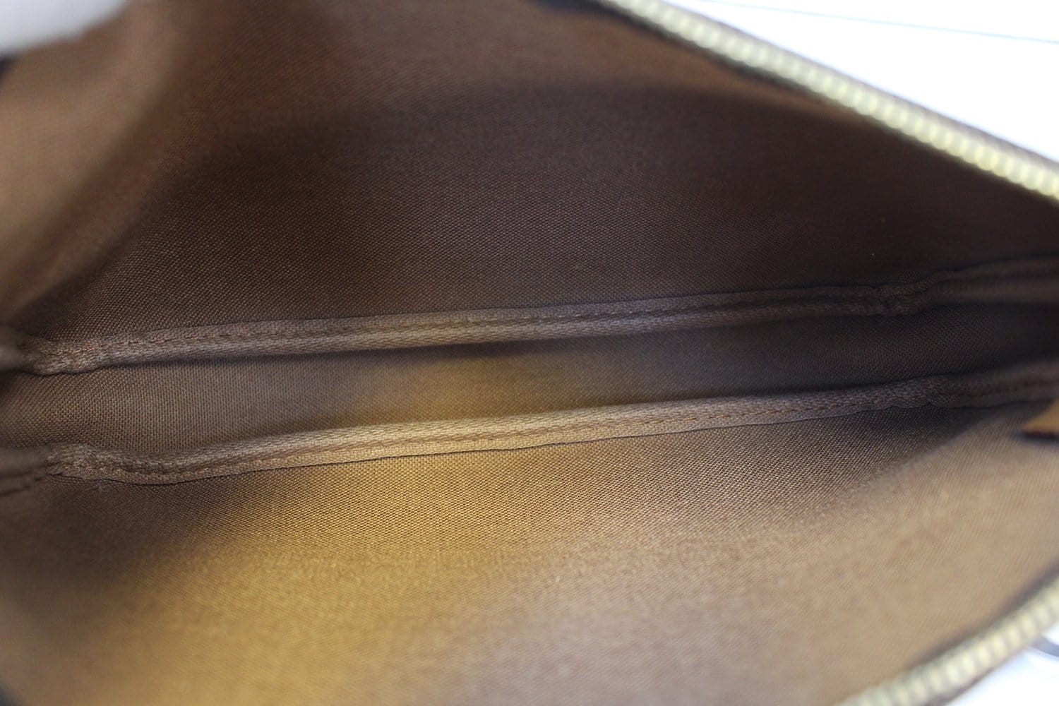 Louis Vuitton Monogram Pochette Accessoires Long Strap (SHG-B9aby9