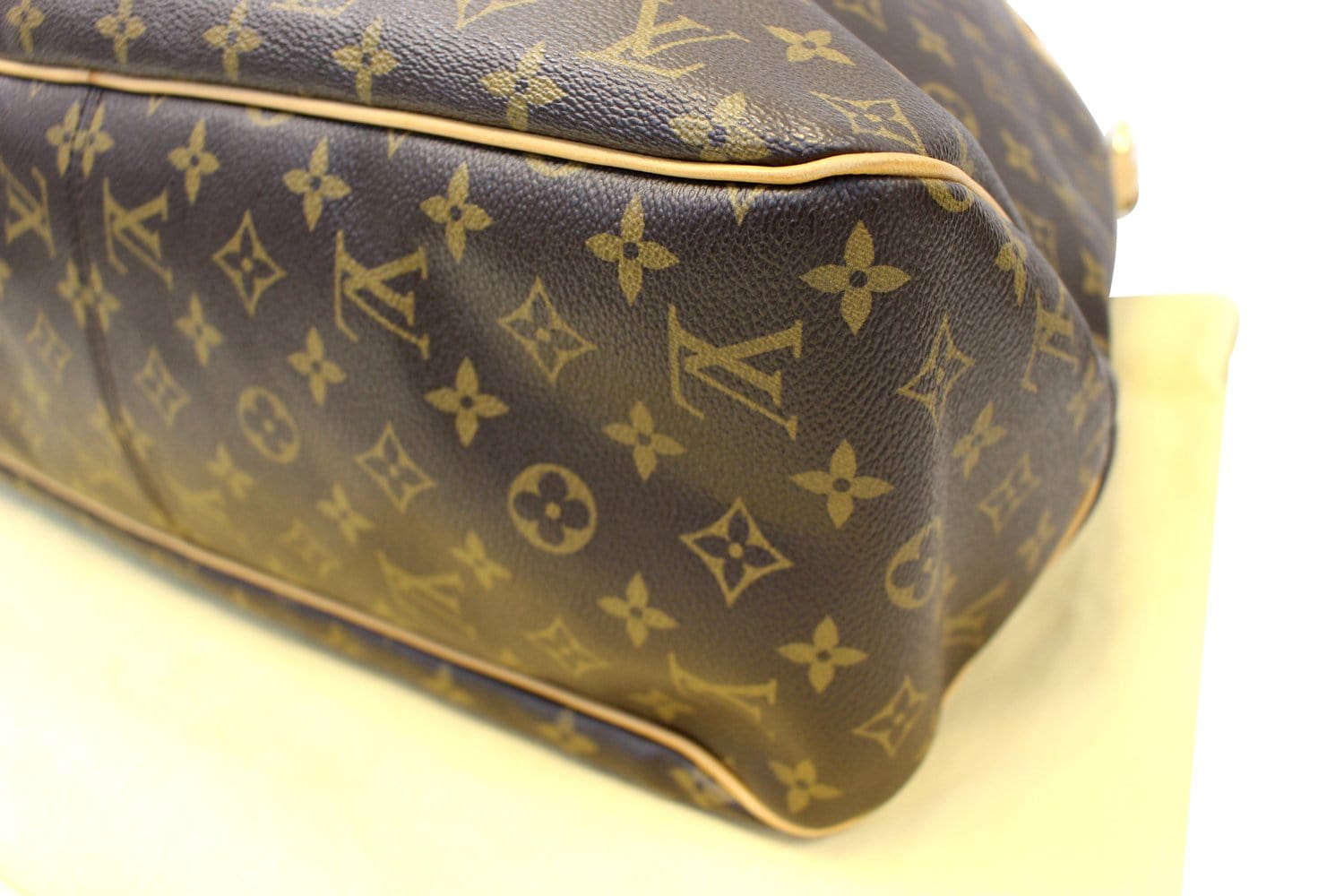 Louis Vuitton 2011 pre-owned Monogram Eva chain handbag - ShopStyle  Shoulder Bags