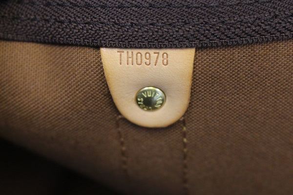 LOUIS VUITTON Monogram Canvas Keepall 60 Bandouliere Bag
