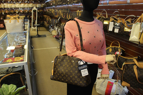 LOUIS VUITTON Monogram Montaigne MM Shoulder Handbag