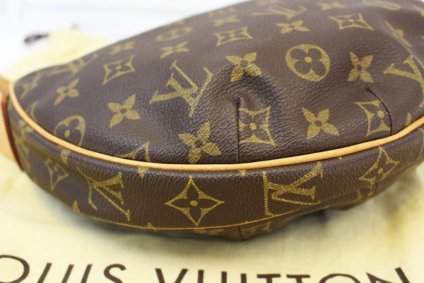 LOUIS VUITTON Monogram Pochette Croissant MM Shoulder Bag
