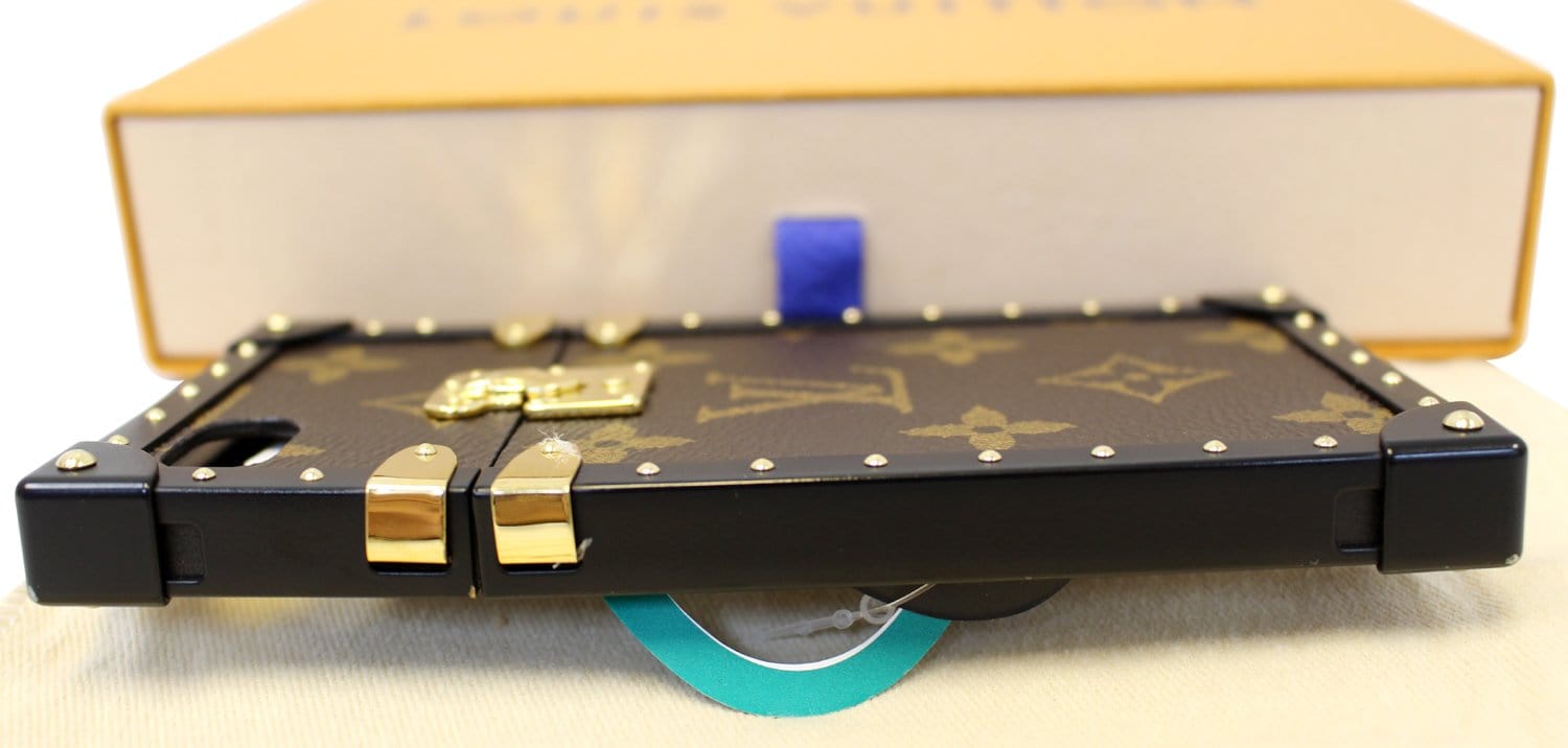 ❗️SOLD❗️ Louis Vuitton Trunks & Bag Charm  Louis vuitton trunk, Trunk bag, Louis  vuitton necklace