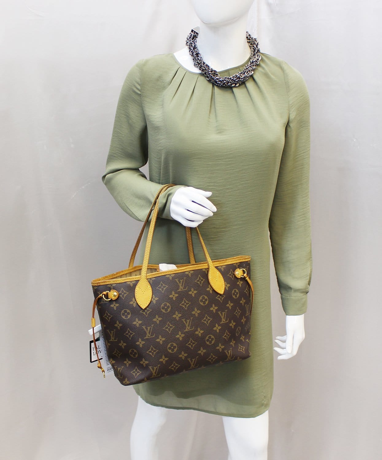 Louis Vuitton Neverfull PM, Beige, One Size