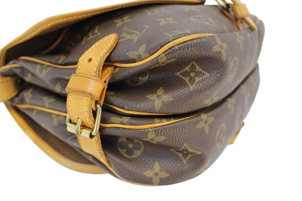 LOUIS VUITTON Monogram Canvas Saumur 30 Messenger Bag
