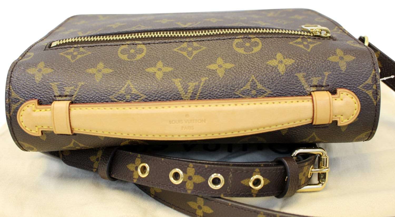 Metis crossbody bag Louis Vuitton Brown in Plastic - 32816166