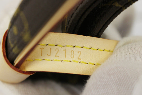 LOUIS VUITTON Monogram Canvas Baxter Dog Leash MM