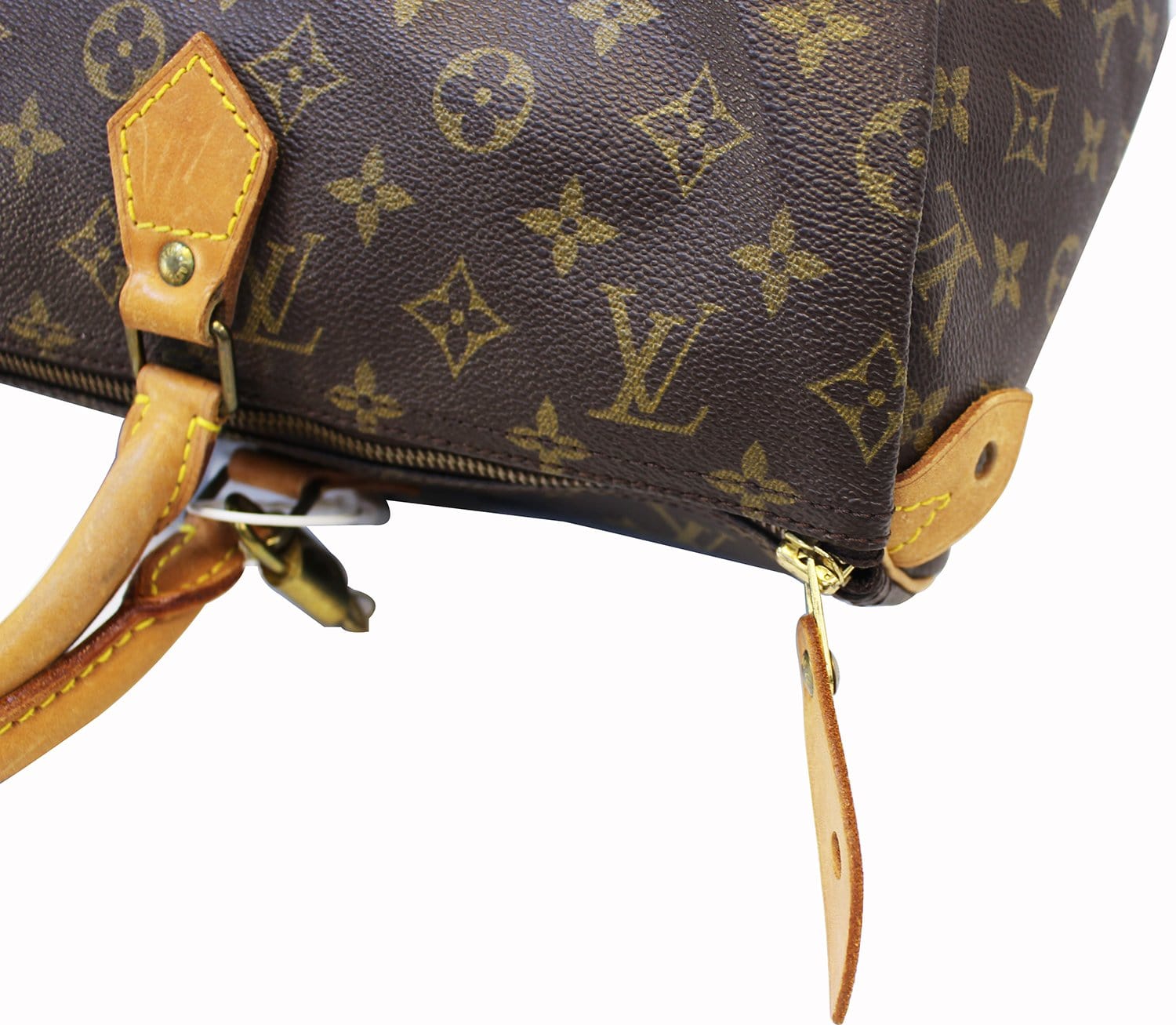 Louis Vuitton Speedy 40 Handbag with Monogram Canvas