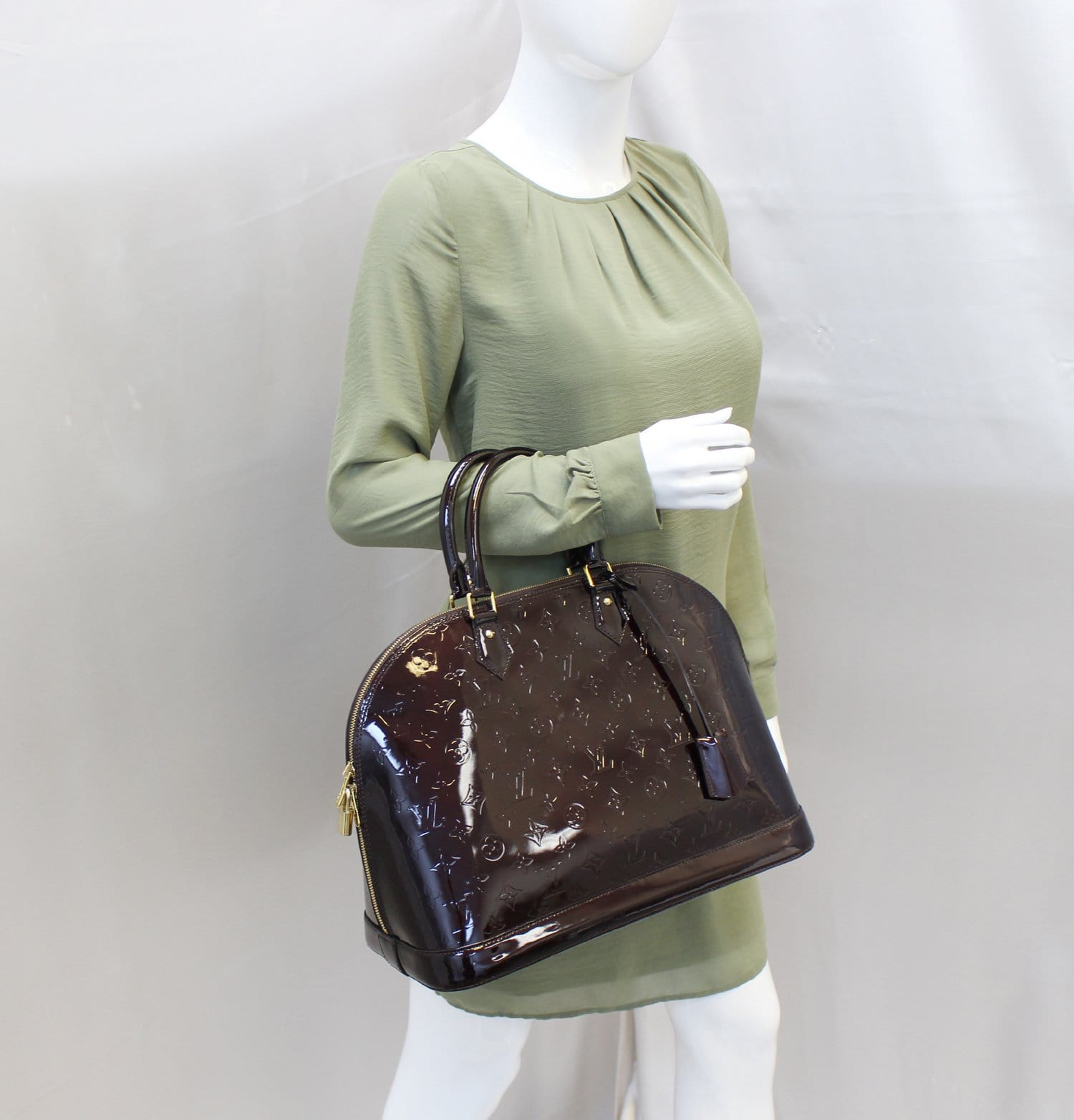 Brown Chic Outfit Styled With a cute LV Alma Bag - Theunstitchd Women's  Fashion Blog