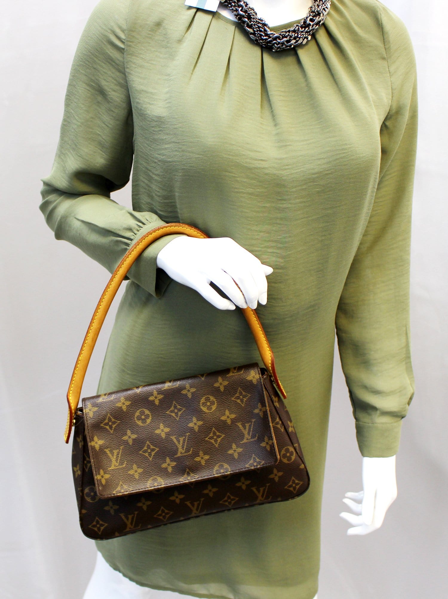 Louis Vuitton Monogram Canvas Looping Shoulder Bag PM Louis