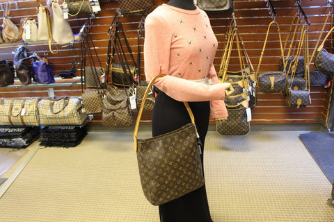 LOUIS VUITTON Monogram Canvas Looping GM Bag