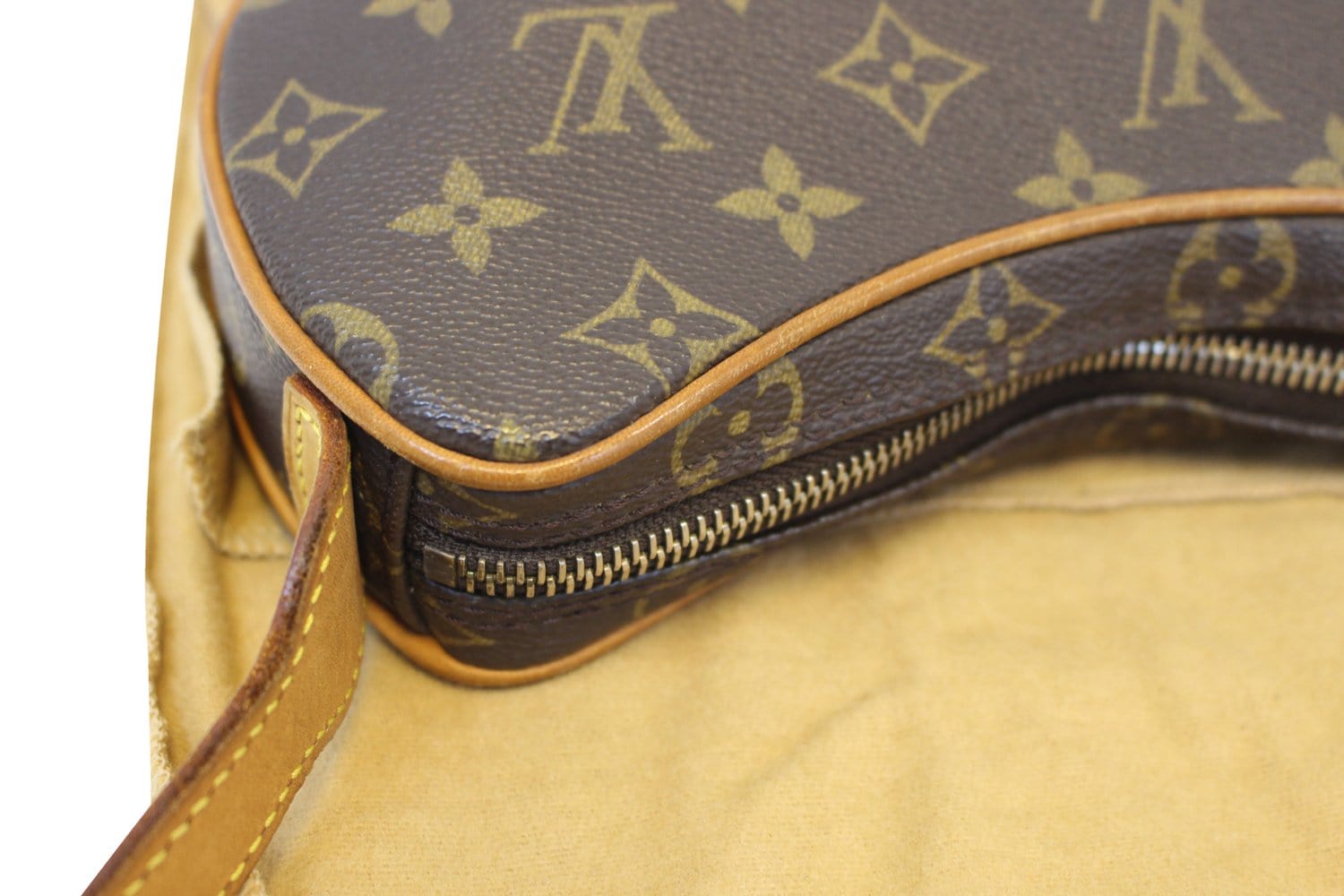 LOUIS VUITTON Shoulder Bag M51510 Croissant PM Monogram canvas/Leather –