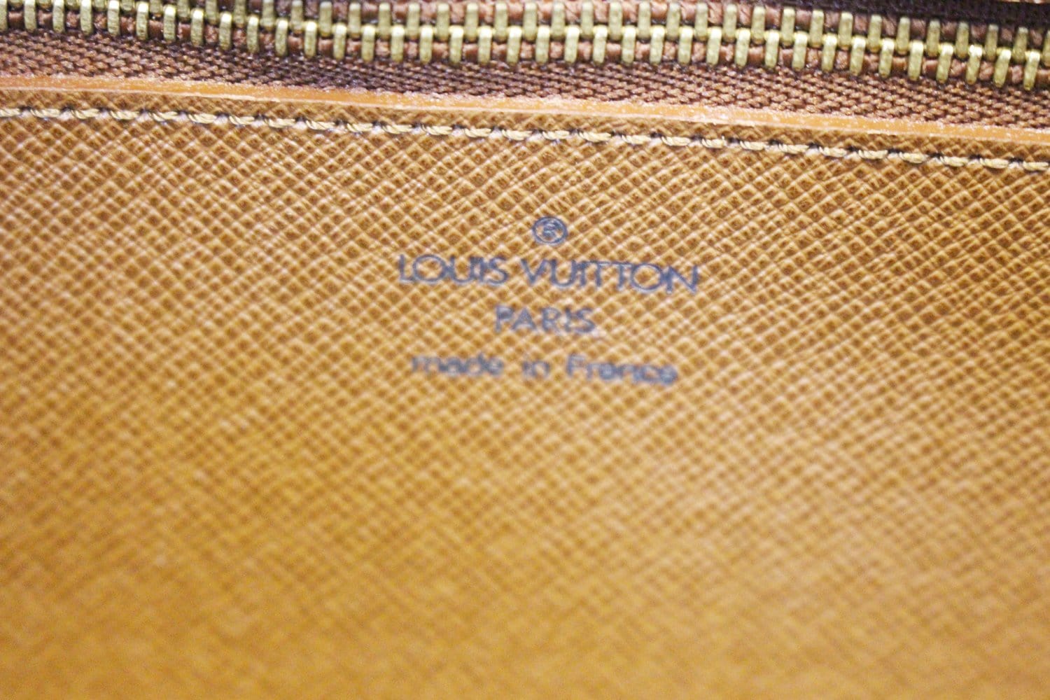 Louis Vuitton Vintage Monogram Canvas Marly Dragonne GM Clutch - FINAL –  LuxeDH