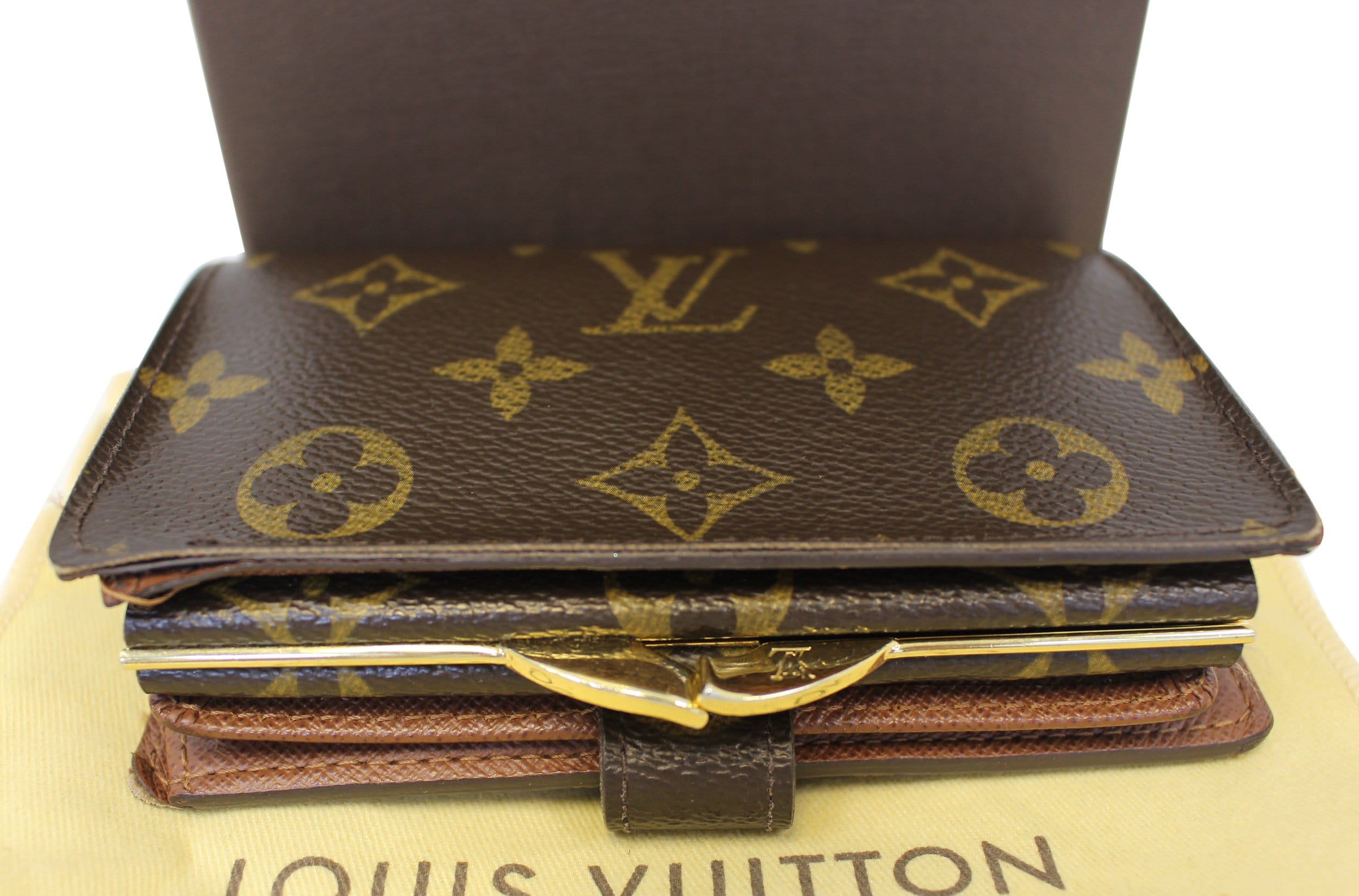 Louis Vuitton Monogram French Twist Purse Kisslock Pouch on Chain 101lv18