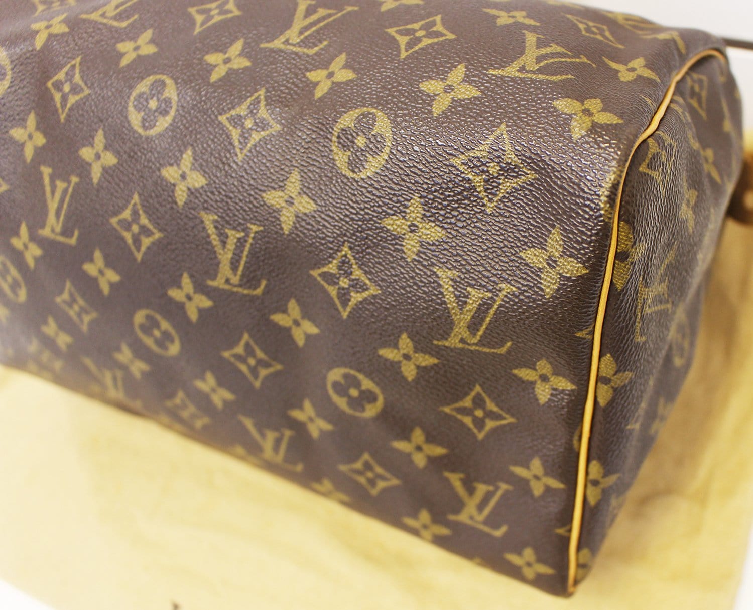 SOLD🚫🚫😘Louis Vuitton Speedy 30, monogram, muy buen estado, letras en  asa, con dustbag. Precio est de $26,000 a $12,500 #louisvuitton.