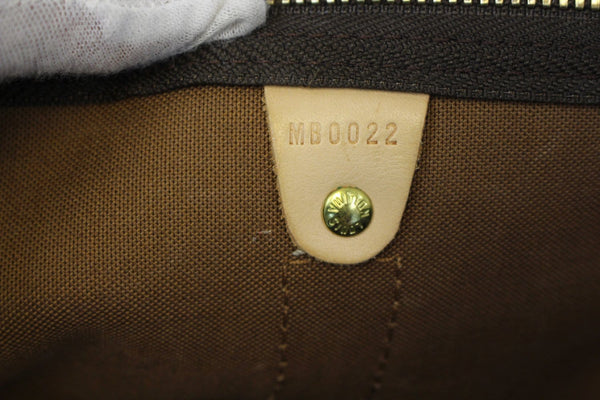 LOUIS VUITTON Monogram Canvas Keepall 50 Bandouliere Travel Bag
