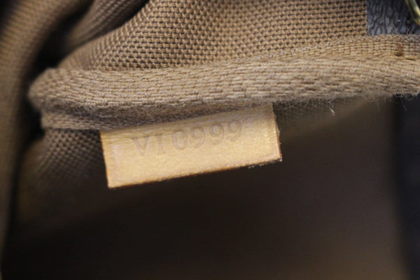 LOUIS VUITTON Monogram Canvas Pochette Accessoires Pouch