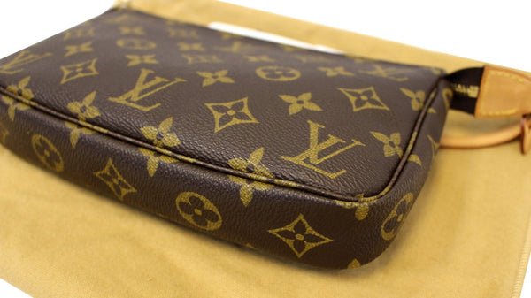 LOUIS VUITTON Monogram Canvas Pochette Accessoires Pouch