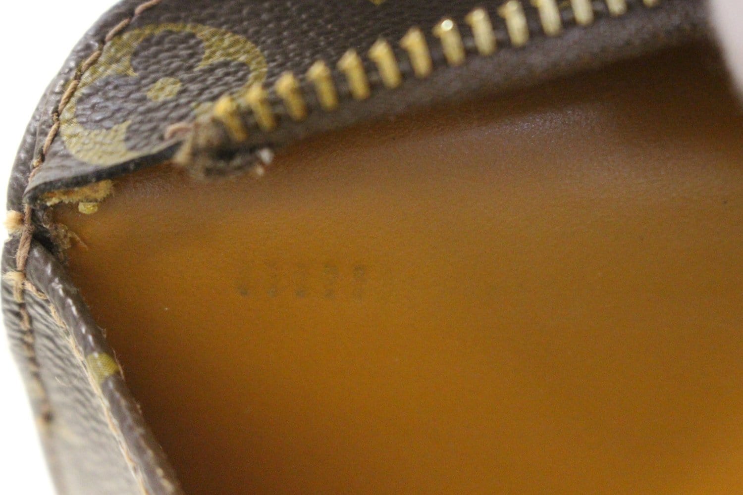 LOUIS VUITTON 'Président' briefcase in brown monogram canvas and leather -  VALOIS VINTAGE PARIS