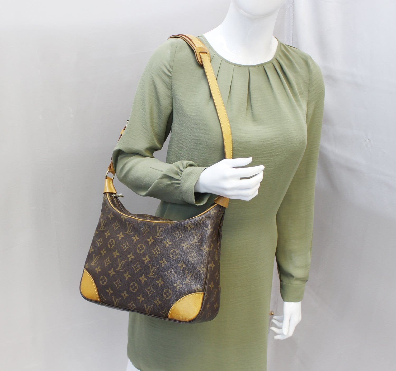 LOUIS VUITTON Monogram BOULOGNE 30 Shoulder Bag Satchel Handbag Purse  Vintage