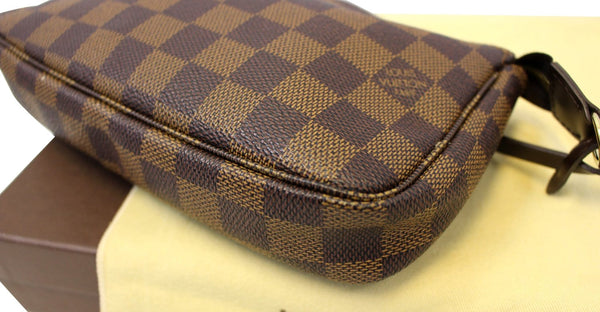 LOUIS VUITTON Damier Ebene Pochette Accessoires Pouch