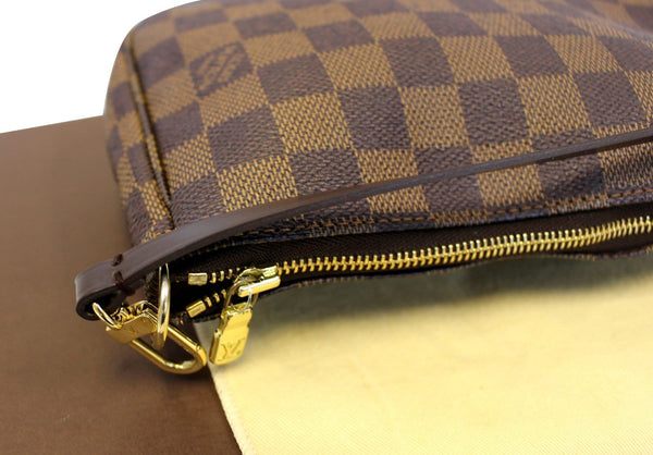 LOUIS VUITTON Damier Ebene Pochette Accessoires Pouch